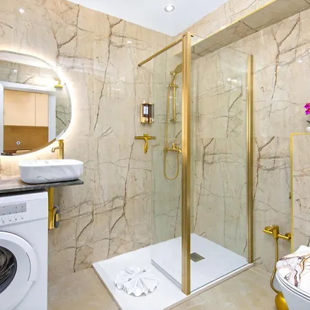 Mozart - Deux Pièces - Centre - Proche Gare Appartement *